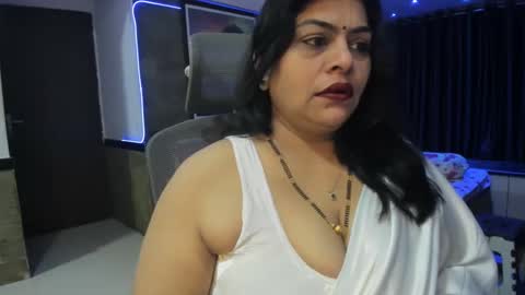 Snapshot of tarivishu23 chatting on 12-21-24, 12:42 tarivishu23 online show from 12-21-24, 12:42