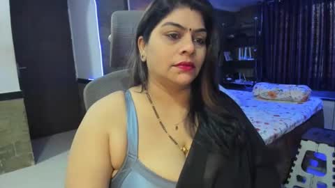 Snapshot of tarivishu23 chatting on 01-25-25, 02:15 tarivishu23 online show from 01-25-25, 02:15
