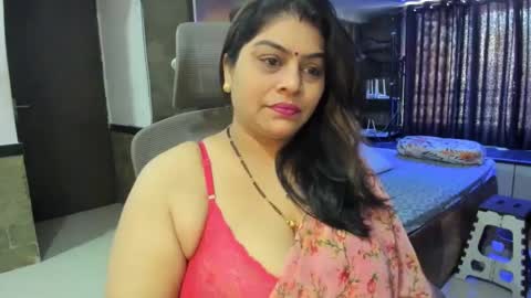 Snapshot of tarivishu23 chatting on 02-05-25, 05:41 tarivishu23 online show from 02-05-25, 05:41