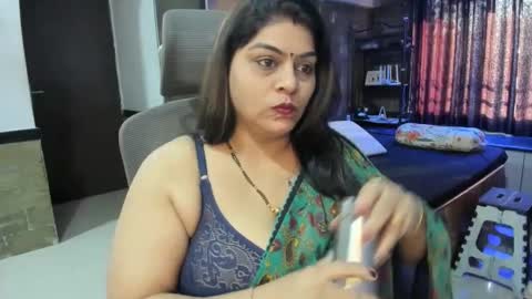 Snapshot of tarivishu23 chatting on 03-07-25, 11:51 tarivishu23 online show from 03-07-25, 11:51