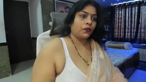 Snapshot of tarivishu23 chatting on 09-26-25, 03:21 tarivishu23 online show from 09-26-25, 03:21