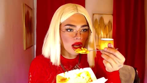 Snapshot of tasha_goddess chatting on 11-29-25, 09:56 tashaa online show from 11-29-25, 09:56