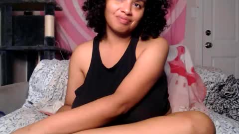 Snapshot of tasteekitty chatting on 11-04-25, 07:07 Tastee Kitty online show from 11-04-25, 07:07