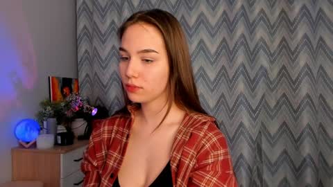 Snapshot of tate_angel chatting on 01-26-25, 06:27 Tate online show from 01-26-25, 06:27