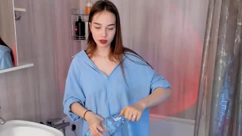 Snapshot of tate_angel chatting on 03-02-25, 06:08 Tate online show from 03-02-25, 06:08