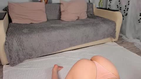 Snapshot of tate_angel chatting on 03-09-25, 06:11 Tate online show from 03-09-25, 06:11