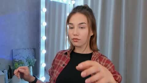 Snapshot of tate_angel chatting on 09-14-25, 06:18 Tate online show from 09-14-25, 06:18