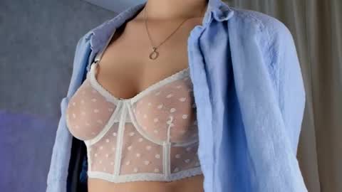 Snapshot of tate_angel chatting on 10-12-25, 06:18 Tate online show from 10-12-25, 06:18