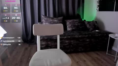 Snapshot of tate_west chatting on 02-09-25, 03:34 Lizzy online show from 02-09-25, 03:34