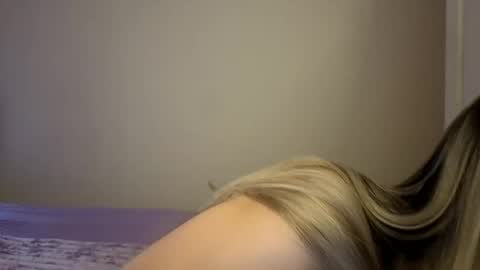 Snapshot of tateisblonde chatting on 05-26-26, 09:11 tateisblonde online show from 05-26-26, 09:11
