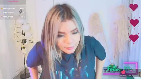 Snapshot of tatiana_ruiiz chatting on 02-18-25, 06:59 Tatiana online show from 02-18-25, 06:59