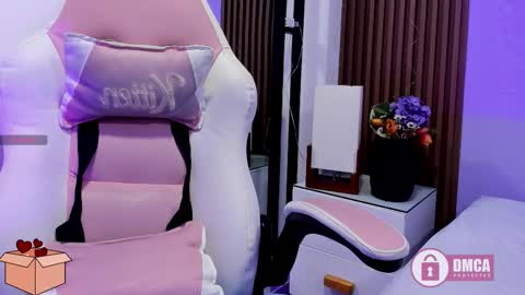 i am tatiana  online show from 02-21-26, 12:06