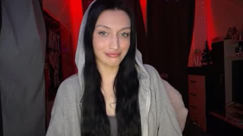 tatika_williams online show from 12-16-25, 02:33