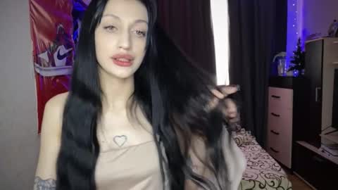 tatika_williams online show from 12-21-25, 09:38