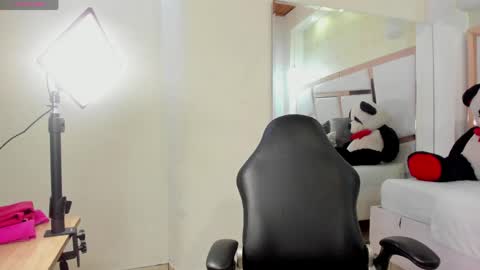 Snapshot of tatikanyx chatting on 06-05-26, 11:49 tatikanyx online show from 06-05-26, 11:49