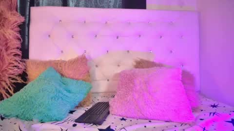 Snapshot of tatixxxvega chatting on 05-28-26, 06:49 tatix online show from 05-28-26, 06:49