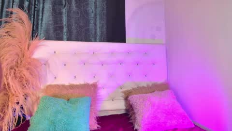 Snapshot of tatixxxvega chatting on 06-03-26, 06:57 tatix online show from 06-03-26, 06:57