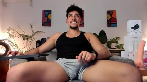 Snapshot of tatokat chatting on 11-24-25, 02:11 Twitter TatoKatx online show from 11-24-25, 02:11