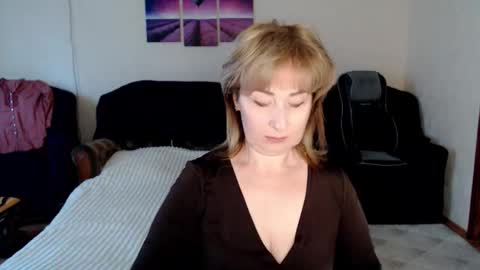 Snapshot of tattease chatting on 05-08-26, 11:59 Tattease online show from 05-08-26, 11:59