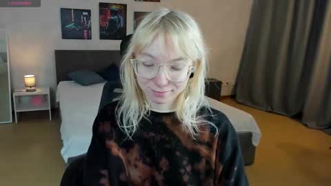 tattoo_artbaby online show from 12-04-25, 01:48