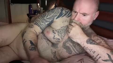 Tattooeddilf 01 online show from 12-31-24, 04:16