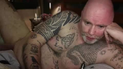 Tattooeddilf 01 online show from 04-20-26, 10:22