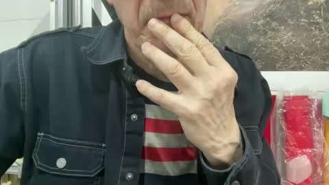 Snapshot of tauromolo chatting on 02-12-25, 02:14 tauromolo online show from 02-12-25, 02:14