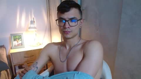 Snapshot of taurus4k chatting on 12-08-24, 06:33 taurus4k online show from 12-08-24, 06:33