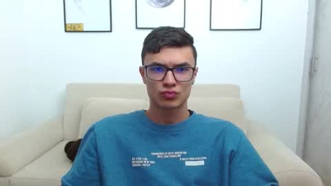 Snapshot of taurus4k chatting on 01-16-25, 01:16 taurus4k online show from 01-16-25, 01:16