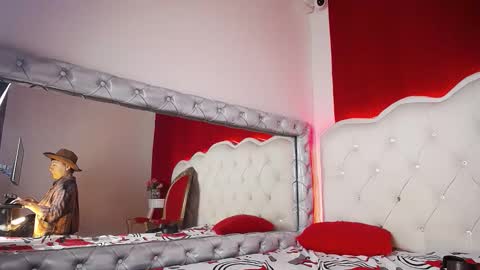 Taveko online show from 03-08-26, 02:04