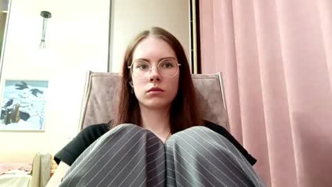 Veronica online show from 07-28-26, 12:48