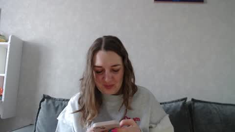 Snapshot of taxxxu chatting on 12-18-24, 07:47 Diana online show from 12-18-24, 07:47