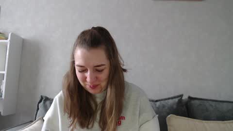 Snapshot of taxxxu chatting on 12-22-24, 09:00 Diana online show from 12-22-24, 09:00