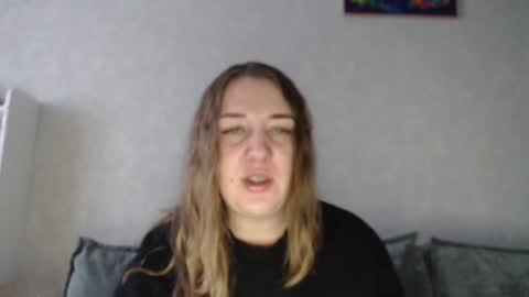 Snapshot of taxxxu chatting on 12-23-24, 07:06 Diana online show from 12-23-24, 07:06