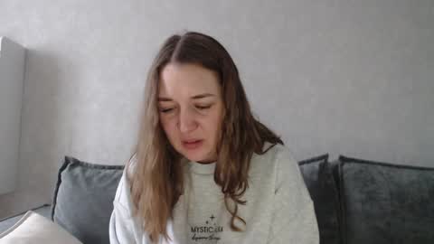 Snapshot of taxxxu chatting on 12-29-24, 11:07 Diana online show from 12-29-24, 11:07