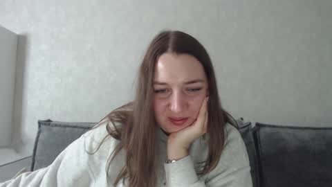 Snapshot of taxxxu chatting on 02-08-25, 01:11 Diana online show from 02-08-25, 01:11