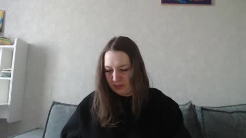 Snapshot of taxxxu chatting on 02-25-25, 07:31 Diana online show from 02-25-25, 07:31