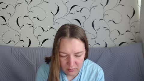 Snapshot of taxxxu chatting on 09-23-25, 06:27 Diana online show from 09-23-25, 06:27