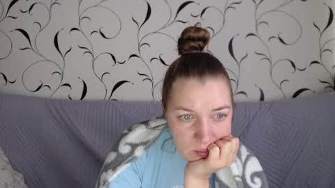 Snapshot of taxxxu chatting on 10-15-25, 06:46 Diana online show from 10-15-25, 06:46