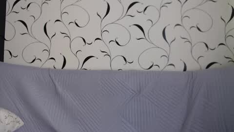 Snapshot of taxxxu chatting on 10-28-25, 07:23 Diana online show from 10-28-25, 07:23