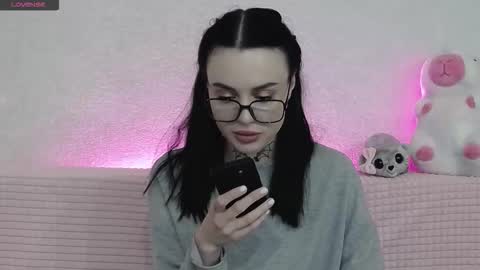 Snapshot of tayaavis chatting on 11-27-25, 06:32 Taya online show from 11-27-25, 06:32