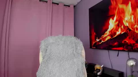   online show from 03-08-25, 08:22