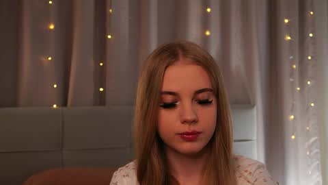 Taya online show from 05-13-26, 04:48