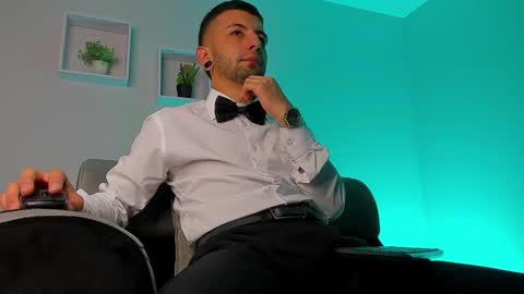 Snapshot of tayer_bennet chatting on 09-24-25, 05:00 tayer_bennet online show from 09-24-25, 05:00