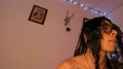 Snapshot of tayhlorstronghold chatting on 11-09-25, 02:04 online show from 11-09-25, 02:04