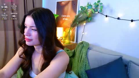 Taylla online show from 11-26-25, 07:42