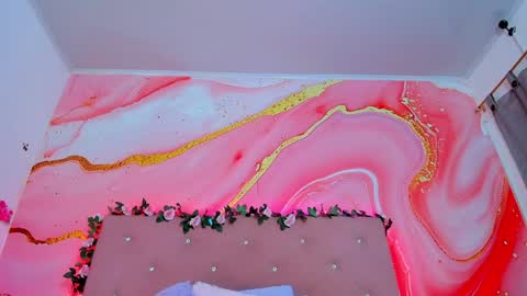 Sarah  online show from 01-12-25, 01:00