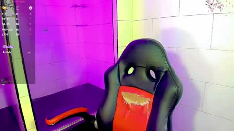 taylor__smith_ online show from 05-06-26, 03:35