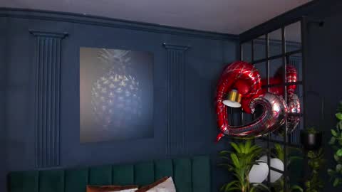 Snapshot of taylor_bennet chatting on 02-24-25, 12:05 Taylor Bennet online show from 02-24-25, 12:05