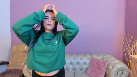 Snapshot of taylor_bennet chatting on 09-13-25, 11:54 Taylor Bennet online show from 09-13-25, 11:54